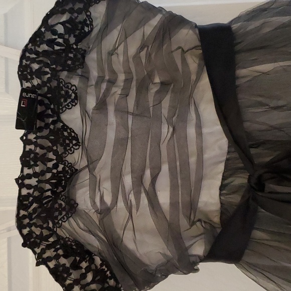 Laura Short Strap Shoulder Party Dress size 12 - Picture 2 of 9